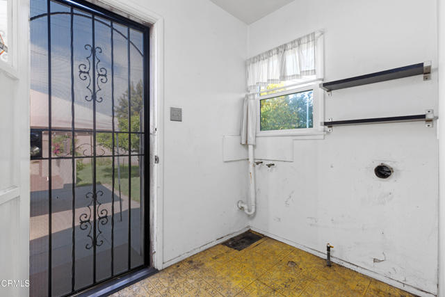 Detail Gallery Image 12 of 34 For 1141 E Cameron Ave, West Covina,  CA 91790 - 3 Beds | 2 Baths