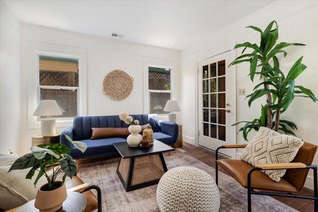 806 Seabright Avenue, Santa Cruz CA: https://media.crmls.org/mediaz/20dfc3de-1992-4ce1-bec6-2546688b7bab.jpg
