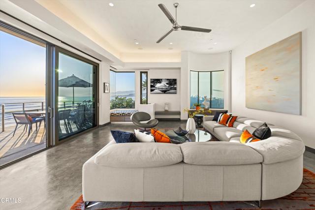 6768 Breakers Way, Ventura CA: https://media.crmls.org/mediaz/20dfdc00-8463-4e55-aad7-96460b0036af.jpg