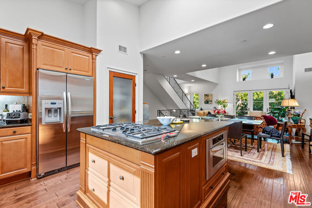 1619 Artesia Boulevard, Manhattan Beach CA: https://media.crmls.org/mediaz/20e055e2-51f8-41cd-8bd5-a80ae60abd74.jpg