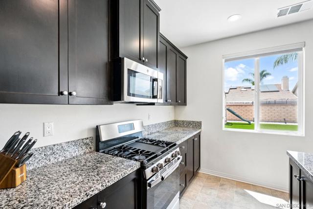 30499 Ridgely Way, Menifee CA: https://media.crmls.org/mediaz/20e0c6d5-cc7f-4953-aa61-953c9a649694.jpg