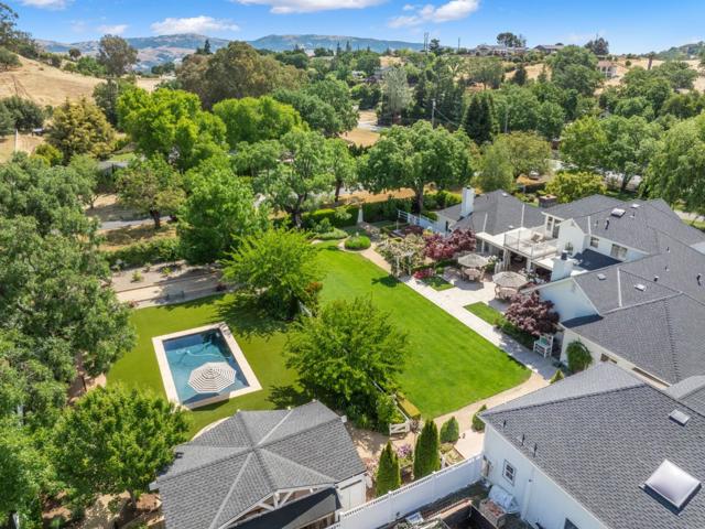 15209 Sycamore Drive, Morgan Hill CA: https://media.crmls.org/mediaz/20e14c33-e326-4840-91b5-436cf6813a20.jpg
