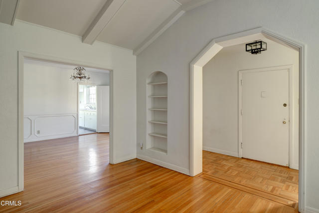 Detail Gallery Image 5 of 37 For 4463 Commonwealth Ave, La Canada Flintridge,  CA 91011 - 3 Beds | 2 Baths