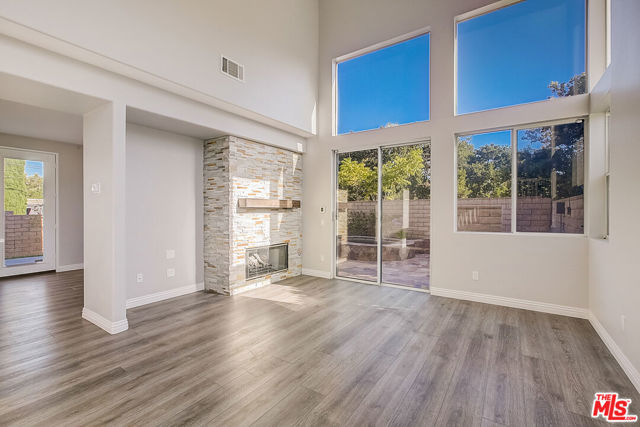1677 River Wood Court photo 8