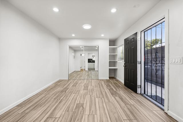 4130 1/2 Cherokee Avenue, San Diego CA: https://media.crmls.org/mediaz/20e2a6b0-f014-4e16-acc8-475f6561e0f3.jpg