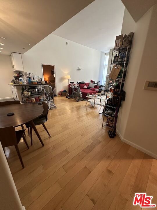 1240 S Corning Street, Los Angeles CA: https://media.crmls.org/mediaz/20e46eb3-6f50-40e7-8c99-adb20711179a.jpg