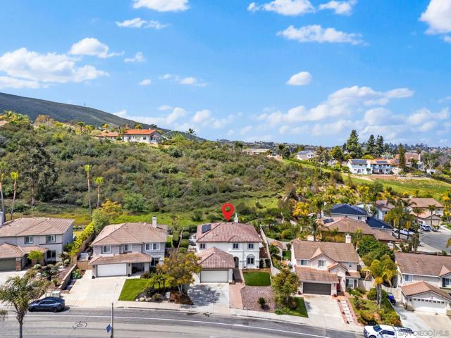 1052 Via Vera Cruz, San Marcos CA: https://media.crmls.org/mediaz/20e46ff2-6692-4960-8e1d-963397e14096.jpg