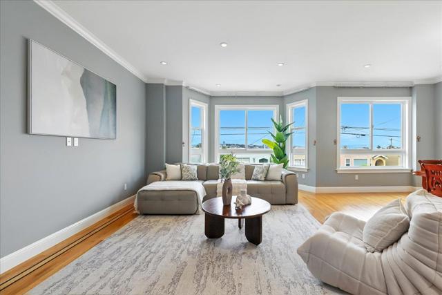 430 Hamilton Street, San Francisco CA: https://media.crmls.org/mediaz/20e5d231-cc73-485b-bda0-2da4bf170303.jpg