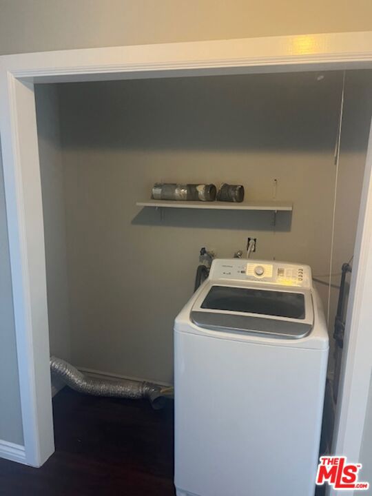 533 W 219th Street, Carson CA: https://media.crmls.org/mediaz/20e6265d-28b2-45ed-b034-e4182bfff2a4.jpg
