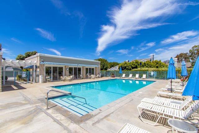 814 Okra Court, Carlsbad CA: https://media.crmls.org/mediaz/20e6495f-a5ad-431a-8622-07cb4ed71ae7.jpg