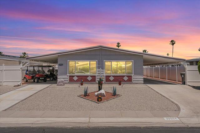 39564 Ciega Creek Drive, Palm Desert CA: https://media.crmls.org/mediaz/20e684d8-6edc-4529-99df-9864bf7e7164.jpg