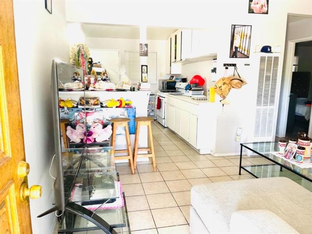 2224 Roanoke Avenue, Sacramento CA: https://media.crmls.org/mediaz/20e700ca-4e1e-4de5-878d-8459a40422ee.jpg