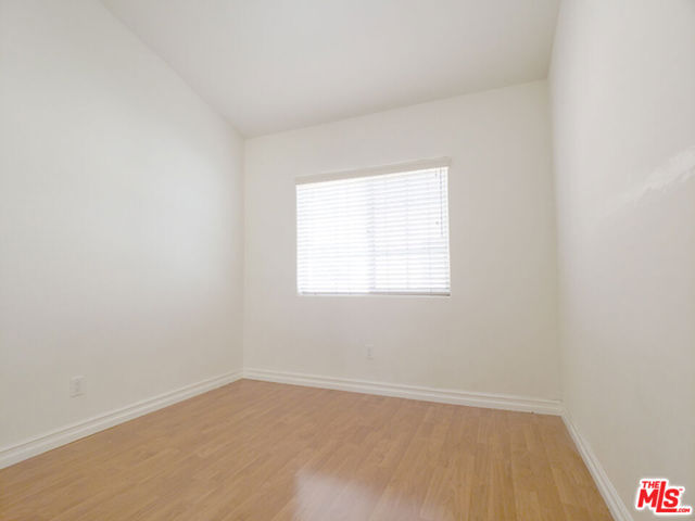 821 S Gramercy Place, Los Angeles CA: https://media.crmls.org/mediaz/20e742e8-7878-4469-b1f2-5863ef6fe0bf.jpg
