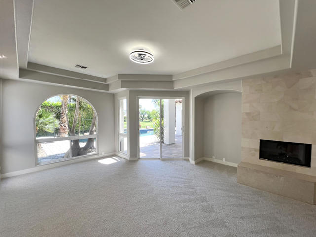 79015 Via San Clara, La Quinta CA: https://media.crmls.org/mediaz/20e7c9ac-5c1a-43db-88c4-5ab177e492ea.jpg