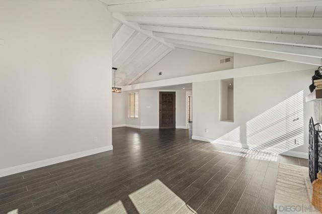 MLS #250043303SD image #14