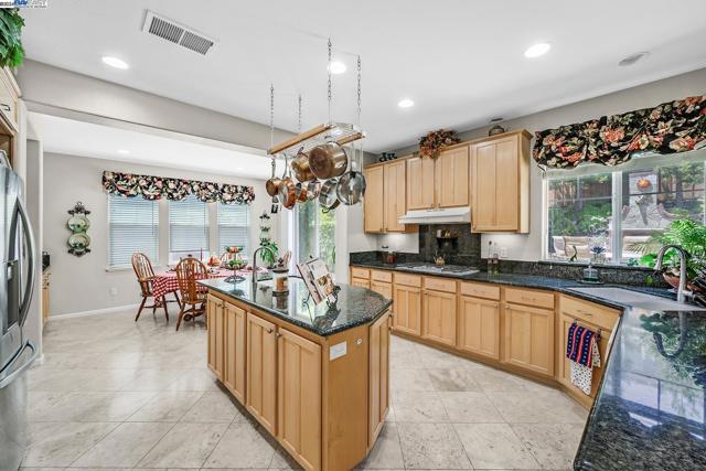 Image 10 of 28 For 5366 Dublin Ranch Dr