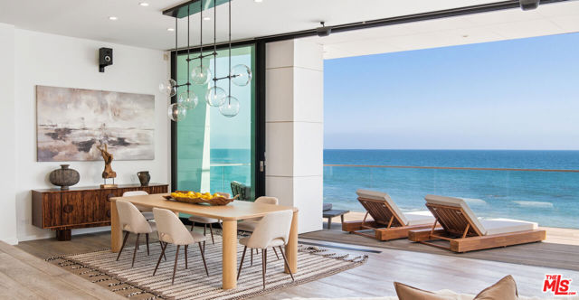 26814 Malibu Cove Colony Drive, Malibu CA: https://media.crmls.org/mediaz/20e8a7c1-d00f-40a3-a4a2-3590c0e0698a.jpg