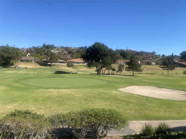 17788 Caminito Balata, San Diego CA: https://media.crmls.org/mediaz/20e8b5e0-767a-4586-88ff-ef9c6f416c5f.jpg