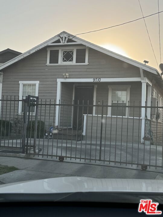 9710 Defiance Ave, Los Angeles, CA 90002