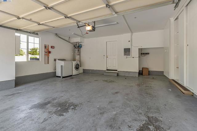 4182 Lautrec Dr, San Jose CA: https://media.crmls.org/mediaz/20e8e456-137a-4a31-994a-ba86adca1c7a.jpg