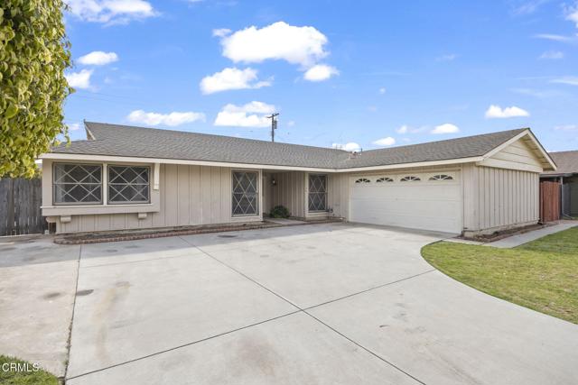 1138 Lantana Street, Camarillo CA: https://media.crmls.org/mediaz/20e971c0-f349-428c-85fb-2983790e7748.jpg