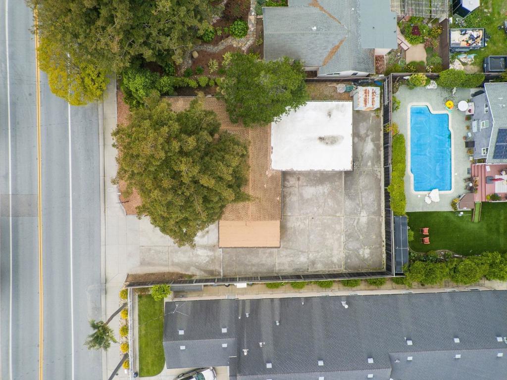 https://media.crmls.org/mediaz/20e9f831-97b1-4934-881a-1cdc392994e6.jpg?preset=X-Large