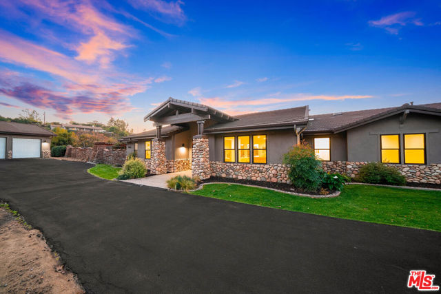 32070 Via Vera, Bonsall CA: https://media.crmls.org/mediaz/20ea0054-8f62-4263-807b-6268a2834b3f.jpg