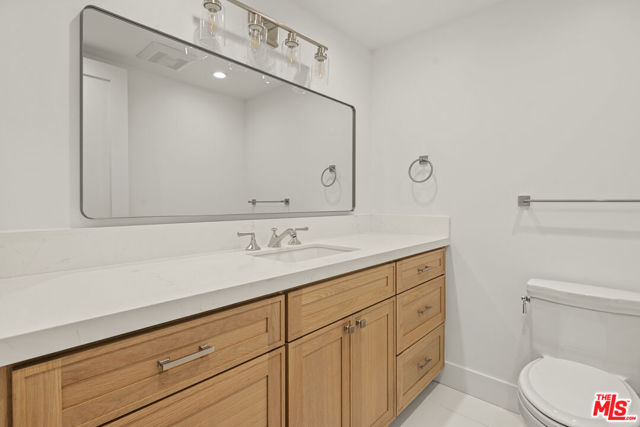 306 S Anita Avenue, Los Angeles CA: https://media.crmls.org/mediaz/20ea35da-3c37-4108-8ac0-0fd324714e56.jpg