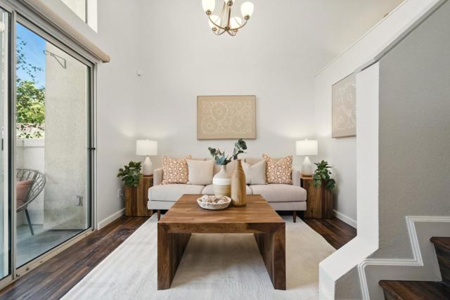 135 Frederick Court, Mountain View CA: https://media.crmls.org/mediaz/20ea5133-9fff-4445-8dcf-c3e2bc6d3c1e.jpg