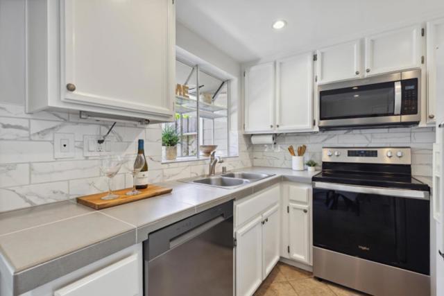 5214 Macaw Court, San Jose CA: https://media.crmls.org/mediaz/20ea9ebd-98ba-4678-b1b7-7c17b2e38cbf.jpg