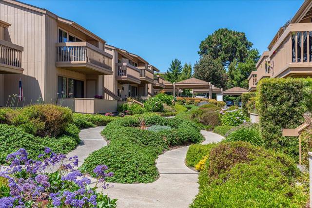300 Glenwood Circle, Monterey CA: https://media.crmls.org/mediaz/20eaa080-d0de-4375-949f-301522326d6a.jpg