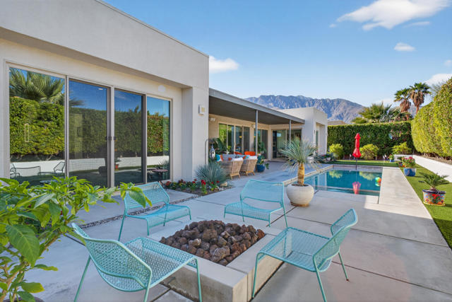 1658 Ava Court, Palm Springs, CA 92262
