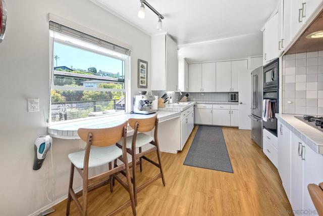 3115 Edith Ln, San Diego CA: https://media.crmls.org/mediaz/20eaffce-188a-4f86-9b82-9702af2a121e.jpg