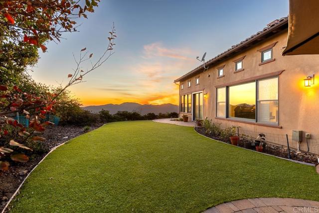 29472 Welk Highland Dr., Escondido CA: https://media.crmls.org/mediaz/20ec00e4-5f99-409a-bc84-8bd8d1d65bb3.jpg