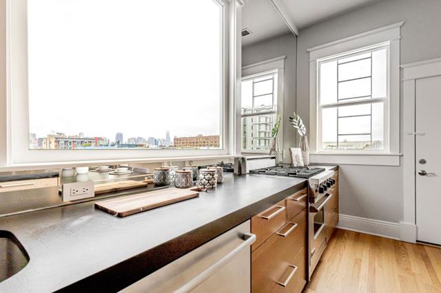 473 South Van Ness Avenue, San Francisco CA: https://media.crmls.org/mediaz/20ec7b23-65e6-4f0e-9aad-85ea7fac285b.jpg
