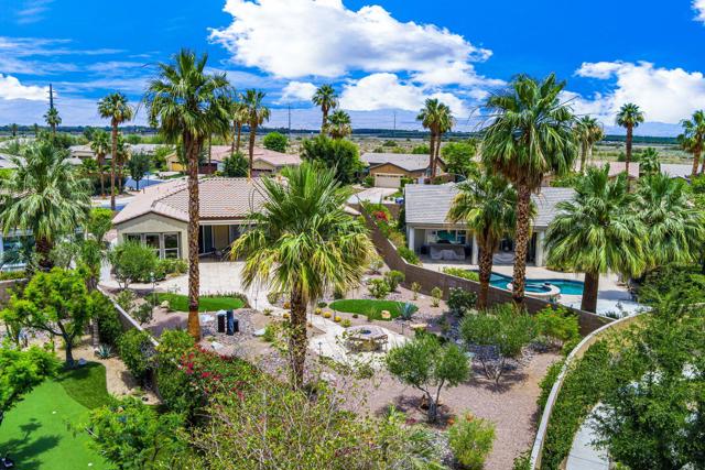81943 Prism Drive, La Quinta CA: https://media.crmls.org/mediaz/20eccc3b-ad7c-4bc6-9cae-bd1e3b5ed0a9.jpg
