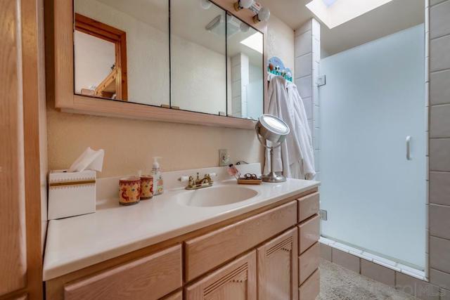 1511 Alpine Terrace Rd, Alpine CA: https://media.crmls.org/mediaz/20ed27e2-4cf8-476b-b705-c5ced3afe923.jpg
