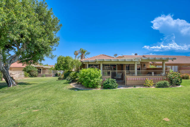82208 Cochran Drive, Indio CA: https://media.crmls.org/mediaz/20ed72b4-947d-4a3f-80bb-83a3bc64d450.jpg