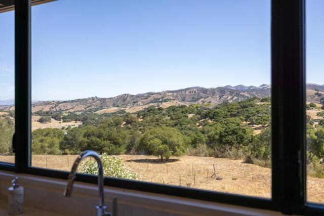 89 Robley Road,  CA: https://media.crmls.org/mediaz/20ed7ae6-ca76-4d7f-bc9a-c1b05122d033.jpg