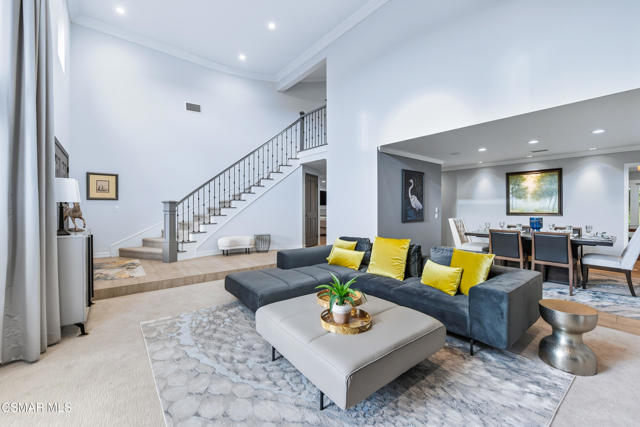 5816 Middle Crest Drive, Agoura Hills CA: https://media.crmls.org/mediaz/20edf2e6-23c3-416f-9ca1-2a692eb67dd6.jpg