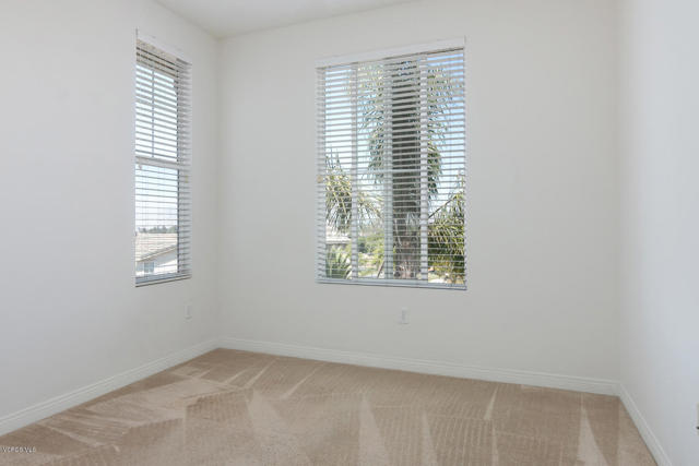 1740 Tanager Street, Ventura CA: https://media.crmls.org/mediaz/20ef1dab-af2e-4020-bf13-bd870d4f8506.jpg