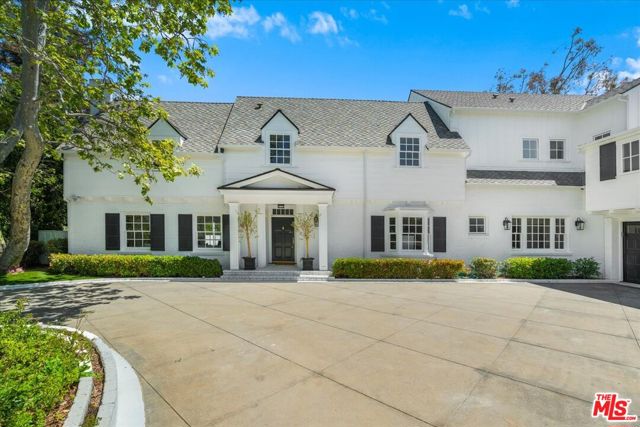 404 S Westgate Avenue, Los Angeles CA: https://media.crmls.org/mediaz/20efed97-ee42-4e0c-902f-060d404eba06.jpg