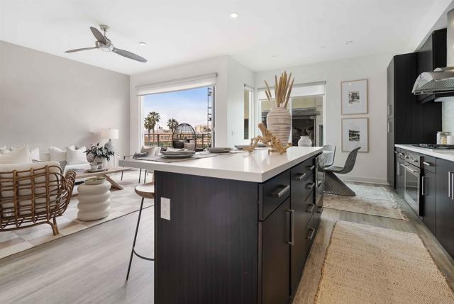 Detail Gallery Image 10 of 43 For 100 Evergreen Ave #3,  Imperial Beach,  CA 91932 - 2 Beds | 2/1 Baths