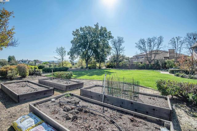 3029 Alburni Ct, Pleasanton CA: https://media.crmls.org/mediaz/20f1e965-0773-4a94-8530-bf40b86e6c22.jpg