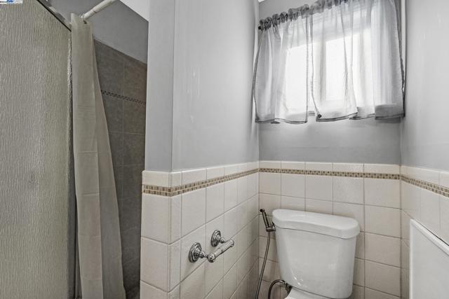 Image 34 of 58 For 2038 Boca Raton St