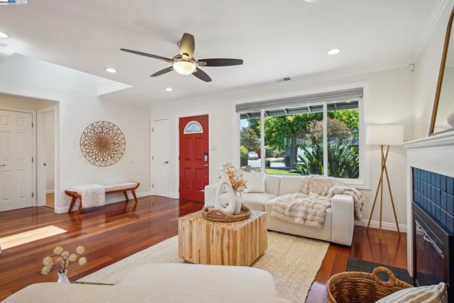 Image 4 of 55 For 14917 Berry Way
