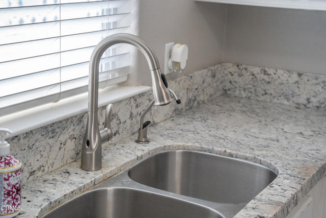 Detail Gallery Image 15 of 49 For 229 Remington Ave #229,  Ventura,  CA 93003 - 2 Beds | 2 Baths