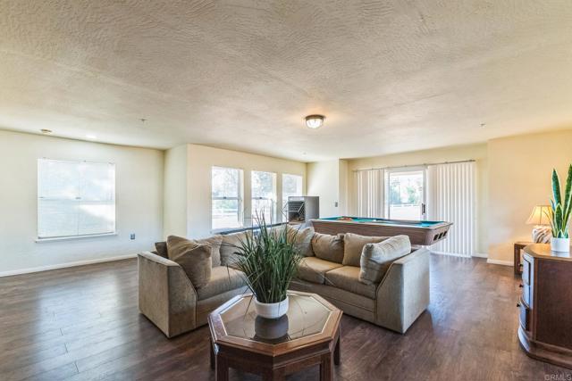719 Singing Trails Drive, El Cajon CA: https://media.crmls.org/mediaz/20f36d4e-4244-4e51-910c-018017675a39.jpg