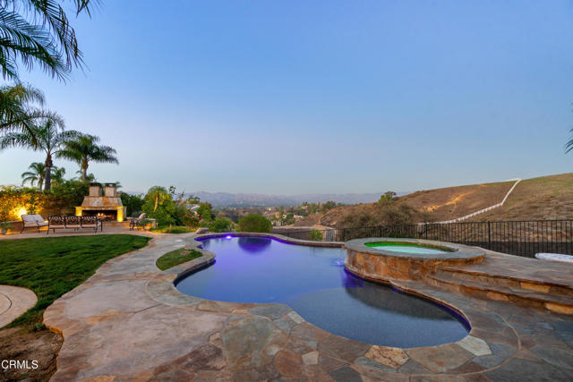 490 Peter Place, Simi Valley CA: https://media.crmls.org/mediaz/20f44c4f-f15e-4485-a805-3cd903cc83bf.jpg