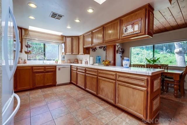 1511 Alpine Terrace Rd, Alpine CA: https://media.crmls.org/mediaz/20f508de-f9d6-48d0-9d93-ae0fddeb255e.jpg